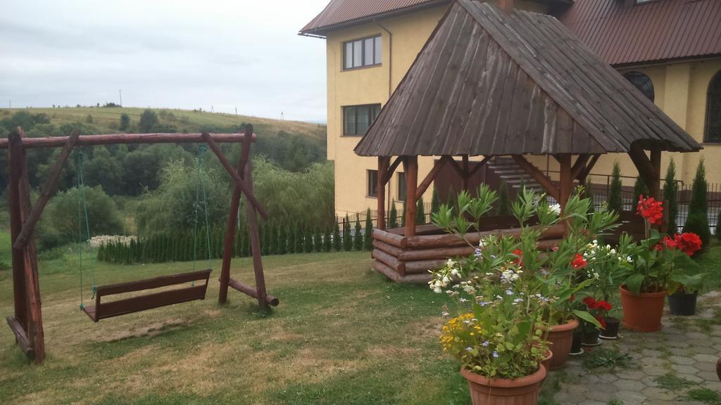 Pokoje Goscinne U Krysi Mizerna Exterior photo