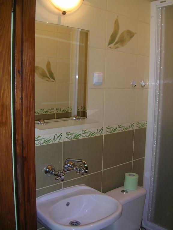 Pokoje Goscinne U Krysi Mizerna Room photo